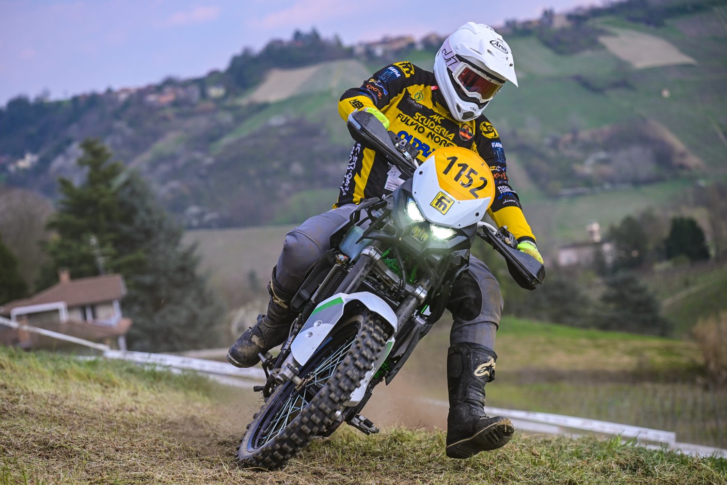 trofeo scrambler