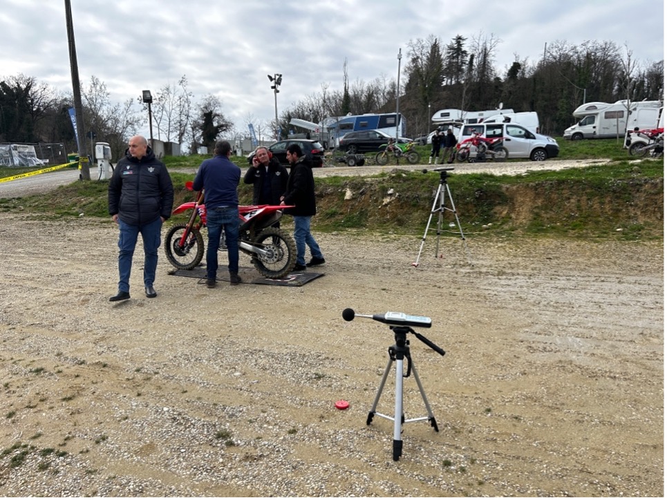 commissari fonometristi