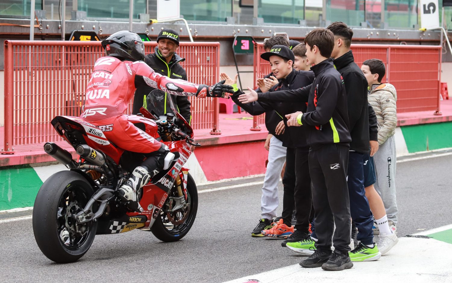 scuole motociclismo certificate fmi velocità